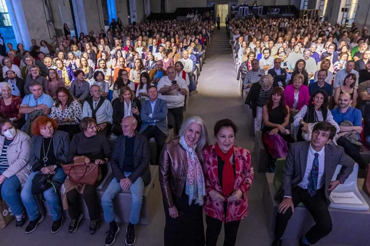 EN IMÁGENES: Las premios "Princesa" María Pagés y Carmen Linares protagonizan la presentación del documental sobre flamenco en La Vega EN IMÁGENES: Las premios "Princesa" María Pagés y Carmen Linares protagonizan la presentación del documental sobre flamenco en La Vega
