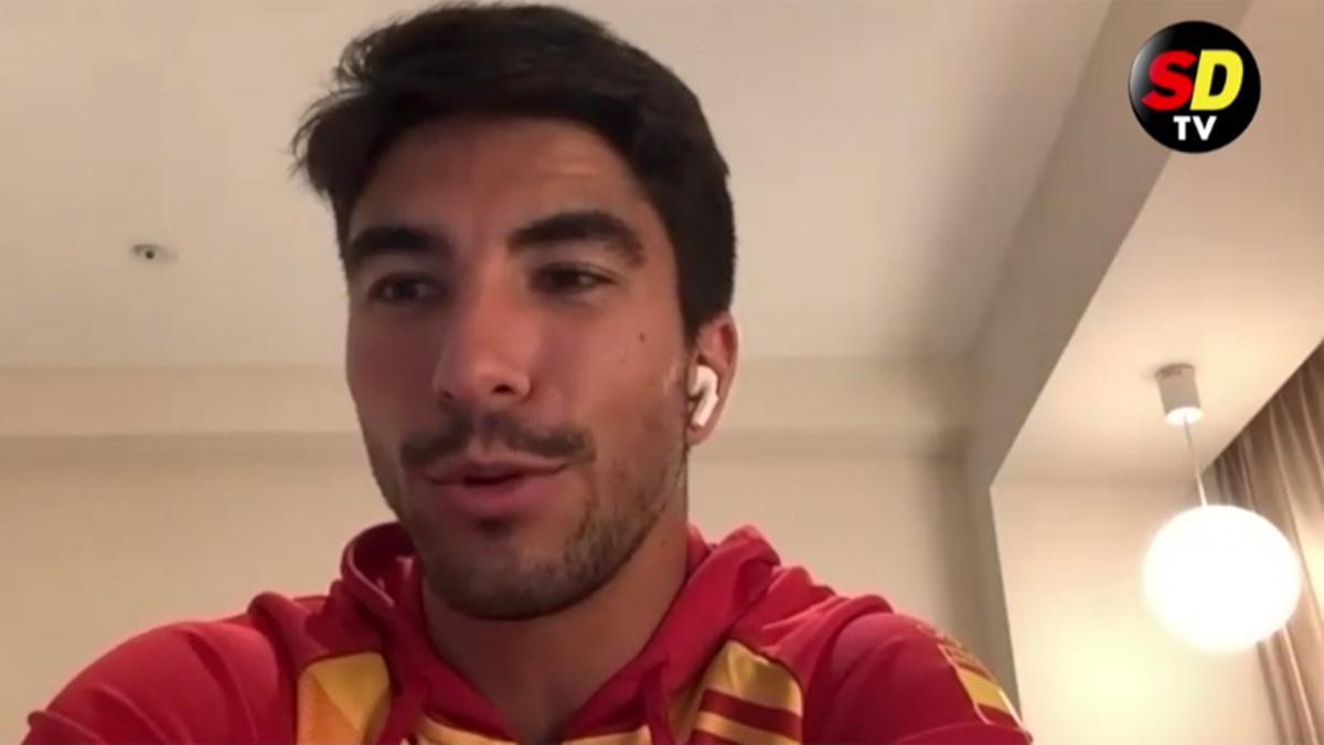 Carlos Soler, durante una entrevista