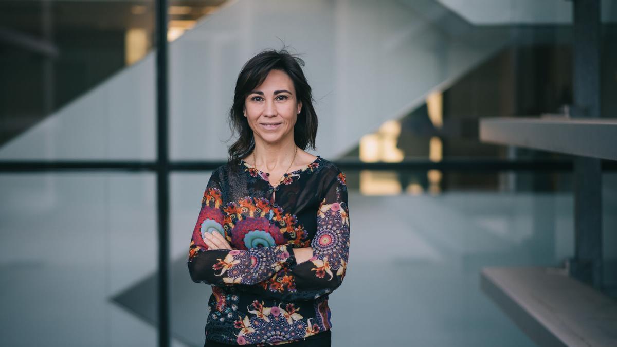 La vila-realense María Jesús Vicent Docón lleva dos décadas investigando en el laboratorio de polímeros terapéuticos del Centro de Investigación Príncipe Felipe, del cual es en la actualidad su máxima responsable