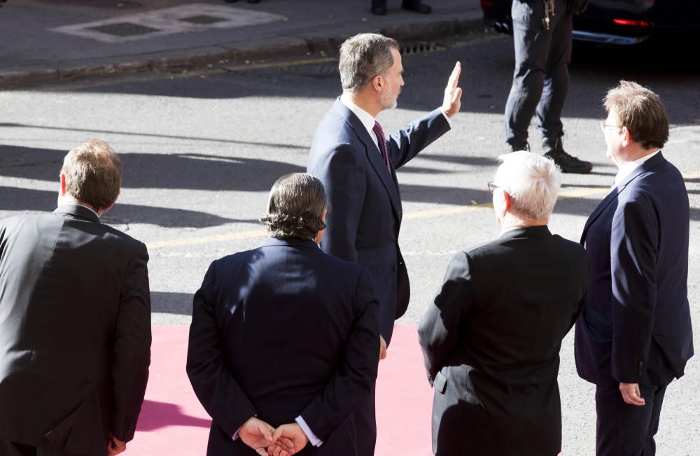 Instante de la ceremonia de entrega de los Premios Jaume I en la Lonja de València.