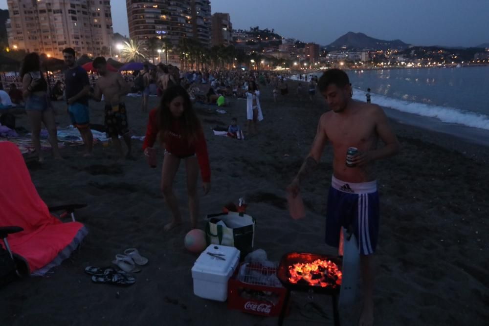 Málaga celebra la noche de San Juan en sus playas