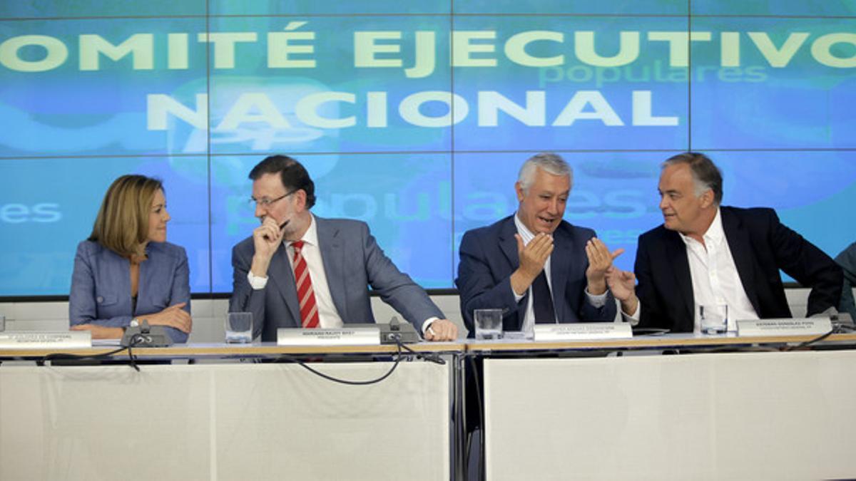 María Dolores de Cospedal, Mariano Rajoy, Javier Arenas y  Gonzalez Pons, en el Comité Ejecutivo.