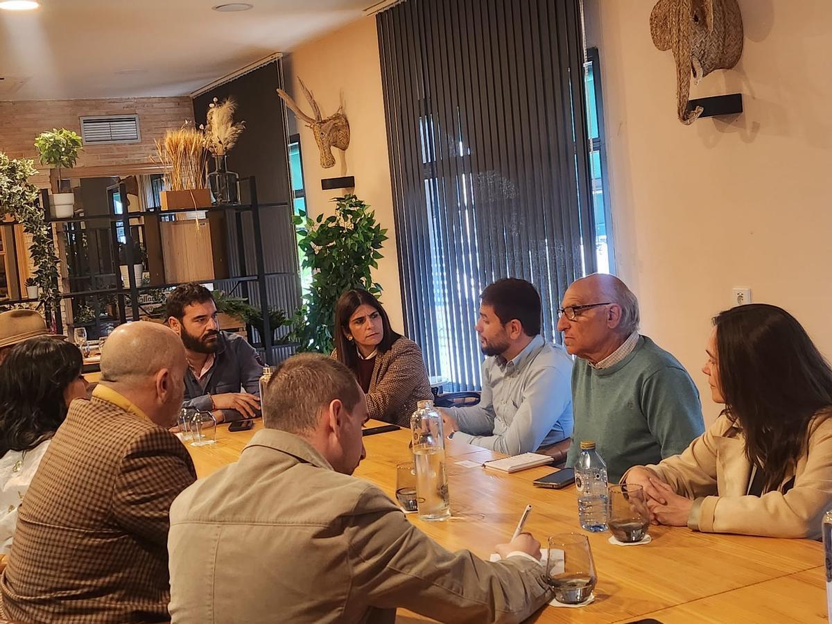 Presentación de la asociación nacional de autónomos y emprendedores de la España vaciada, en Plasencia.