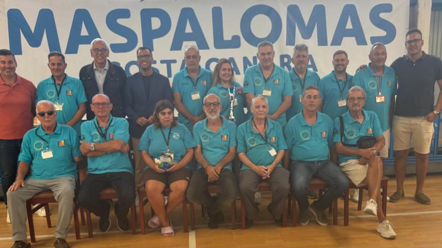 El Costa Maspalomas, de invitado a última hora a campeón del V Campeonato Regional A de dominó