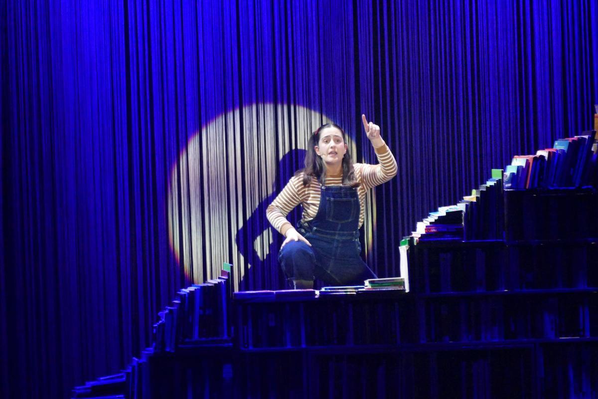EN IMATGES | El musical 'El Fil Invisible' inicia la seva gira per Catalunya omplint el Teatre El Jardí de Figueres