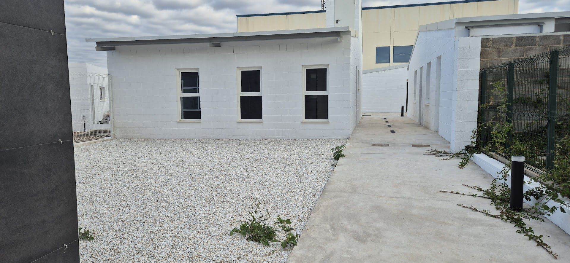 Inauguración del Centro de Acogida de Animales de la Safor en Tavernes de la Valldigna