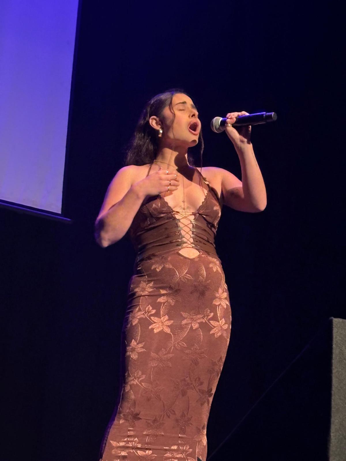 Alba Miguélez, ganadora en el 'III Festival de la Canción' Ibiza.