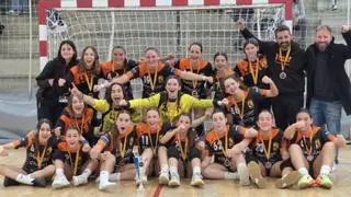 L’Handbol Poblenou i el FC Barcelona, campions de la Lliga Catalana Infantil