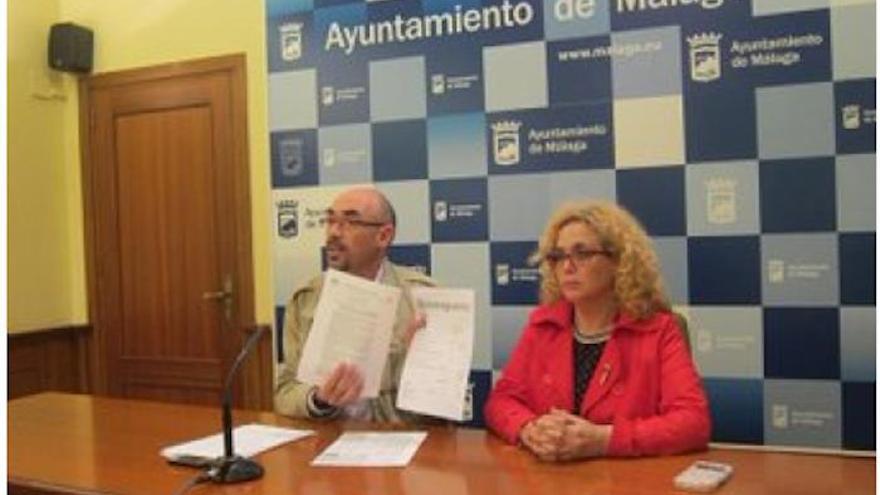 Los concejales Eduardo Zorrilla y Remedios Ramos, en la comparecencia de ayer.