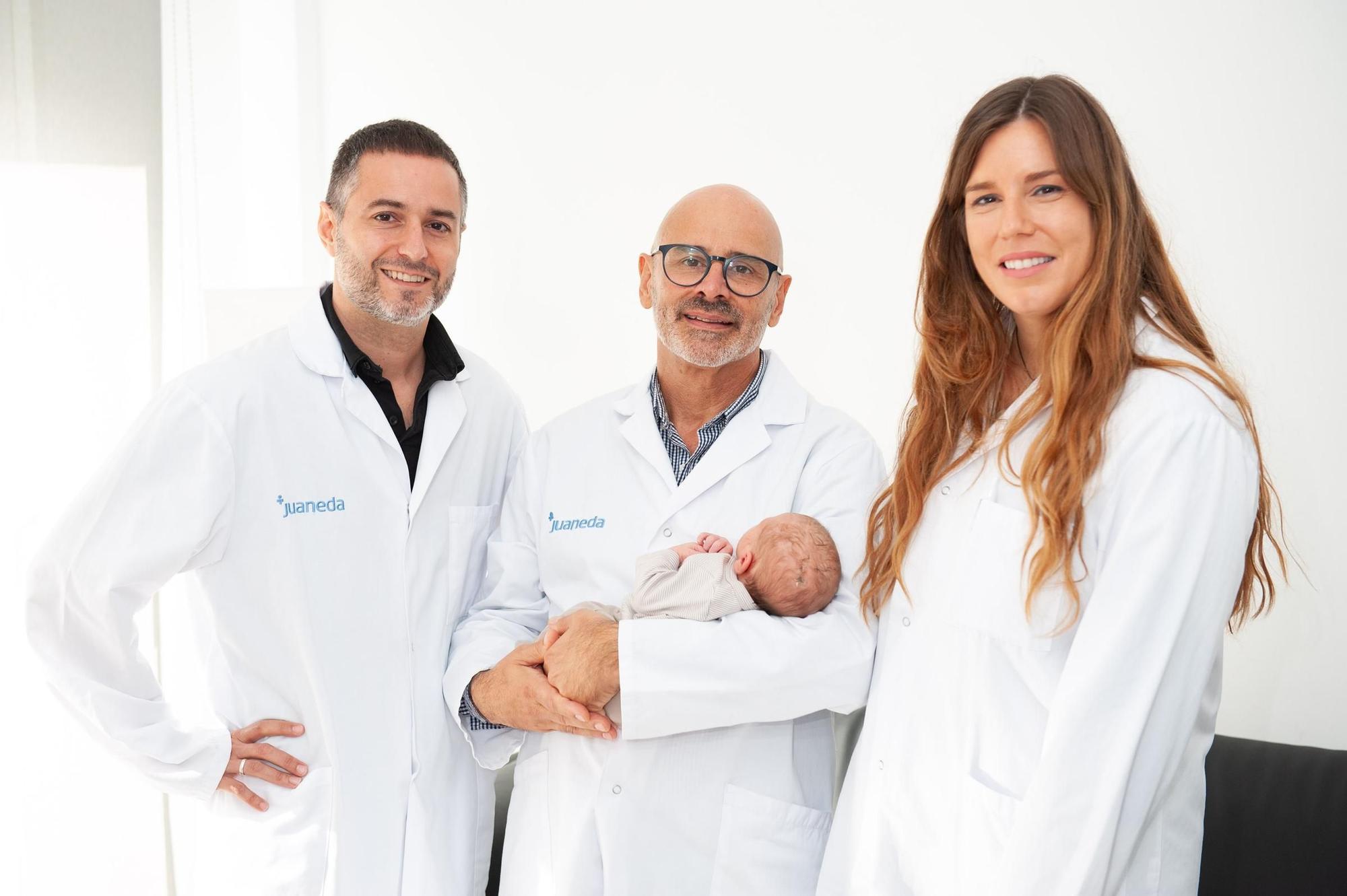 Nace en Juaneda Hospitales el primer bebé de Europa gestado conjuntamente por una pareja de mujere