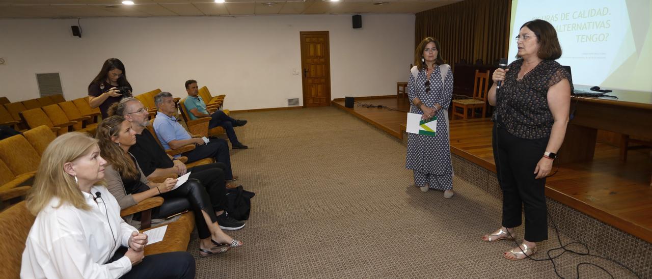 Ana María Quesada, en un momento del acto en el Consell Agrari.