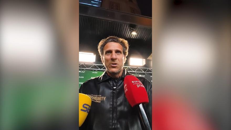 Forlán: “A Julián Álvarez se le exige mucho, pero desde que llegó aquí ha mejorado partido a partido”