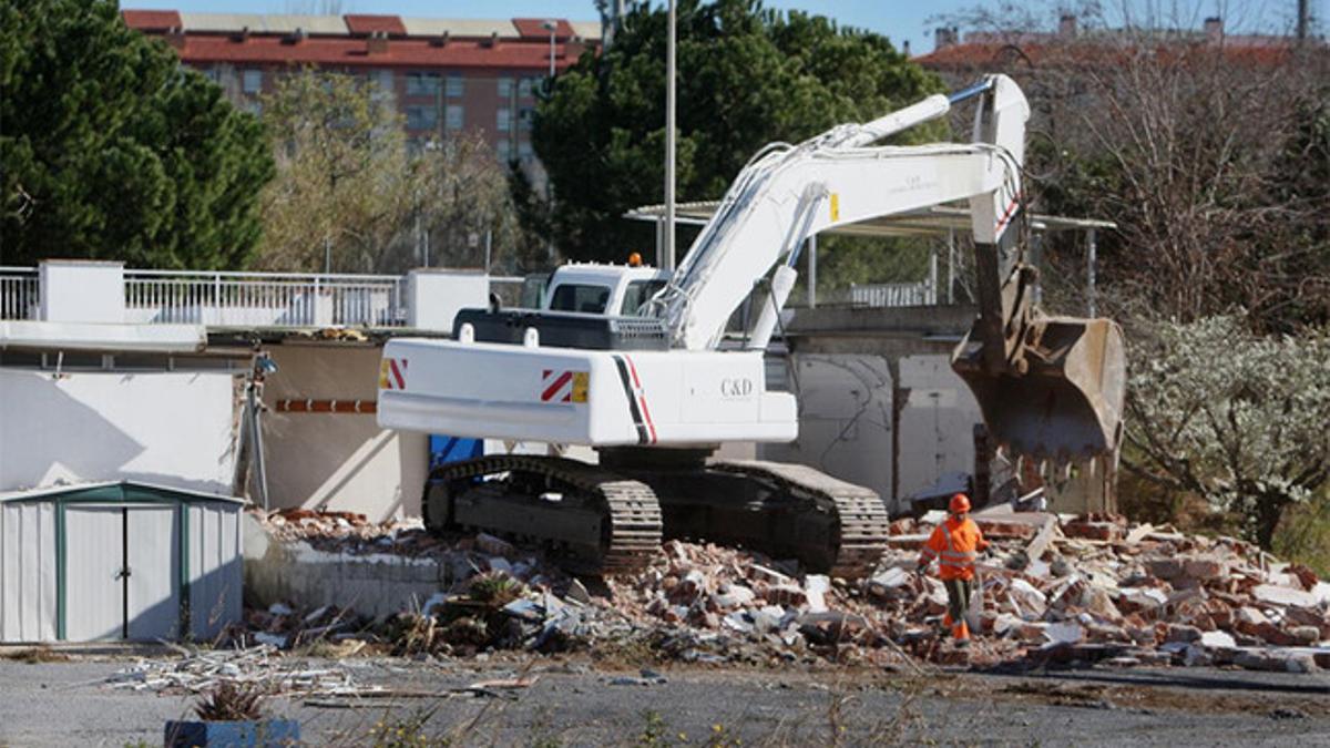 Las máquinas ya trabajan en el nuevo Miniestadi