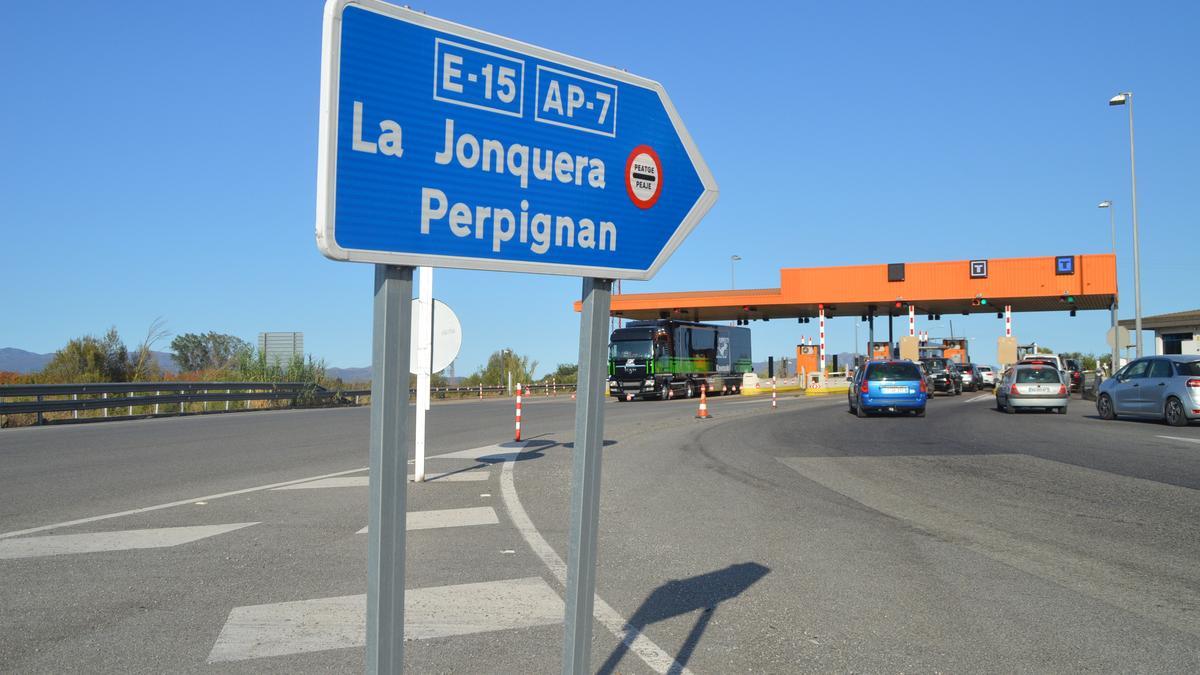 Accés a l&#039;autopista AP-7 a Hostalets de Llers