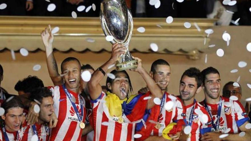 Falcao baila al Chelsea y regala al Atlético la Supercopa de Europa