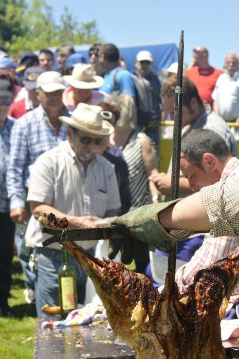 Fiesta del corderu en Llagüezos, Lena