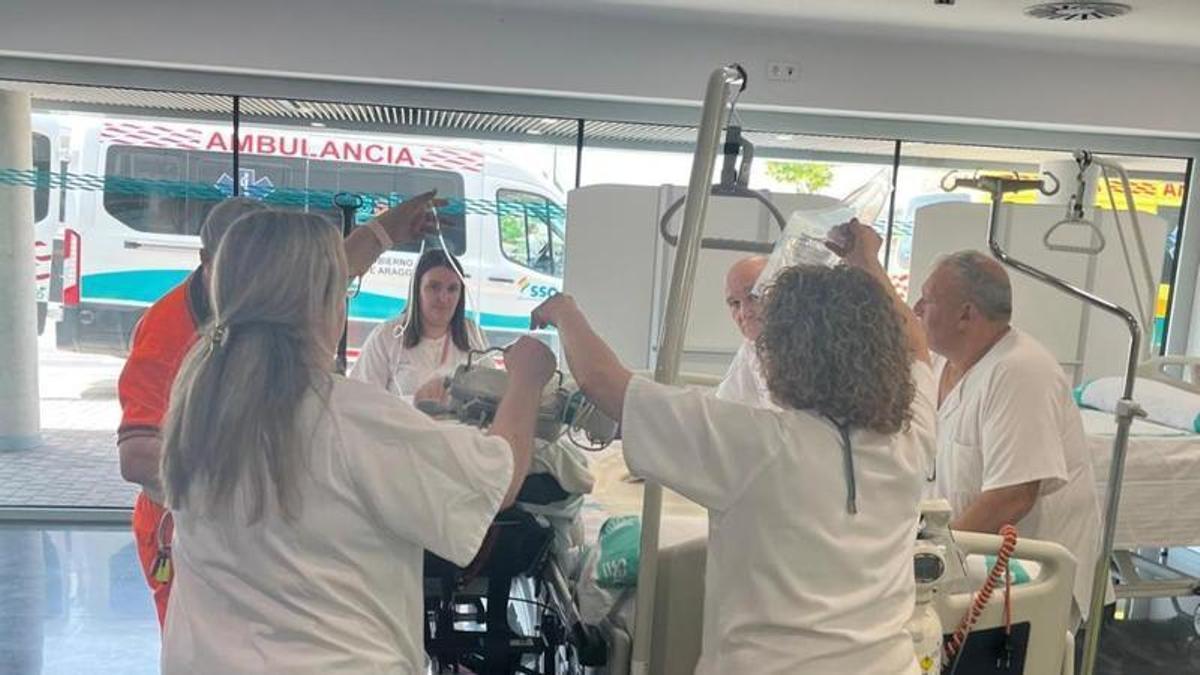 Llegada de los primeros pacientes al hospital de Alcañiz.