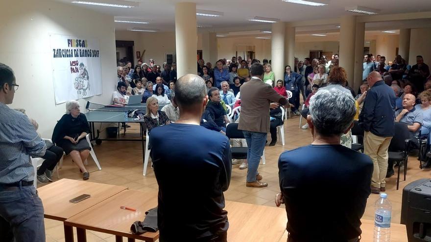 Vecinos de Zarcilla de Ramos mantienen la concentración en defensa del Luchena de Lorca