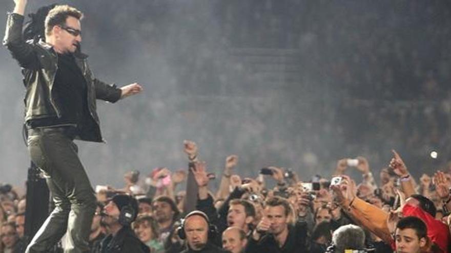 Bono, en el concierto de U2 en San Sebastián.