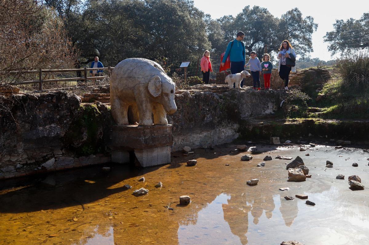La Fuente del Elefante, uno de los lugares de mayor interés histórico de la Vereda de Trassierra.