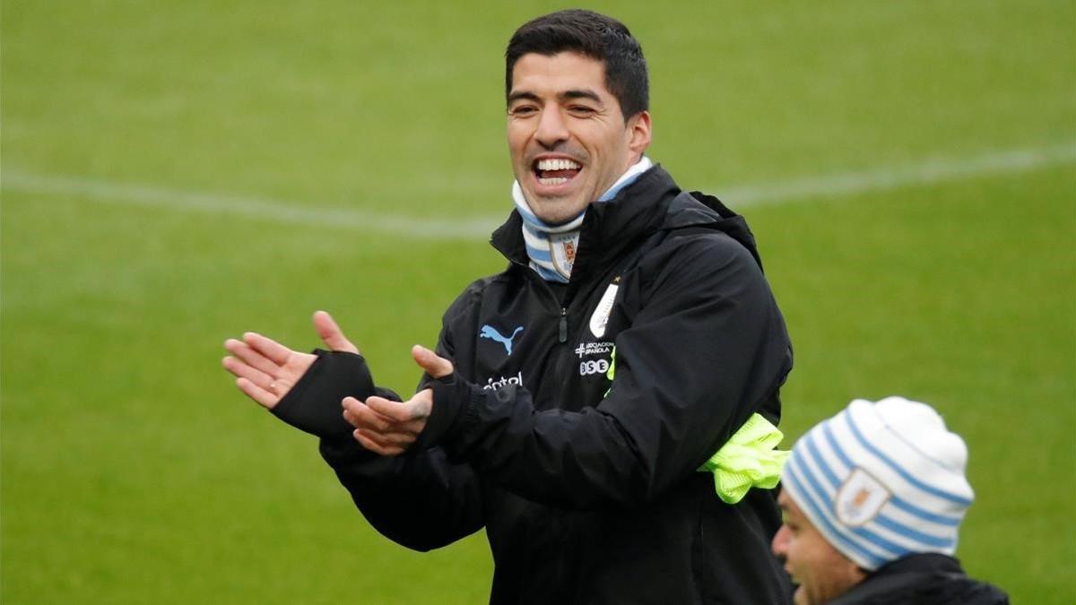 Suárez, en un entrenamiento en Saint Dennis con Uruguay.