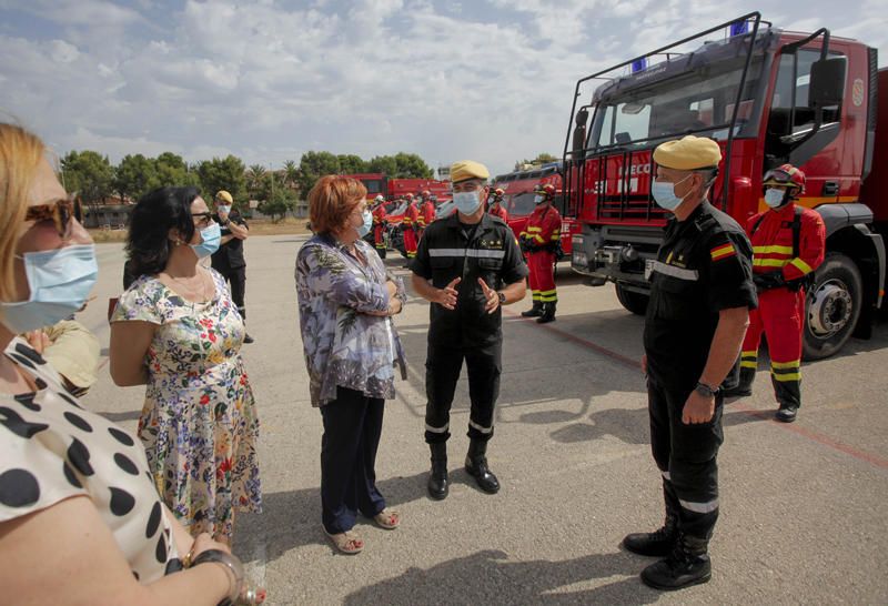 Gloria Calero visita la Unidad Militar de Emergencias, UME en la base militar de Bétera