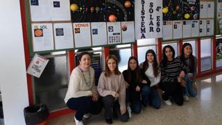 El sistema solar, visto por las estudiantes del IES Sierra de la Virgen de Illueca