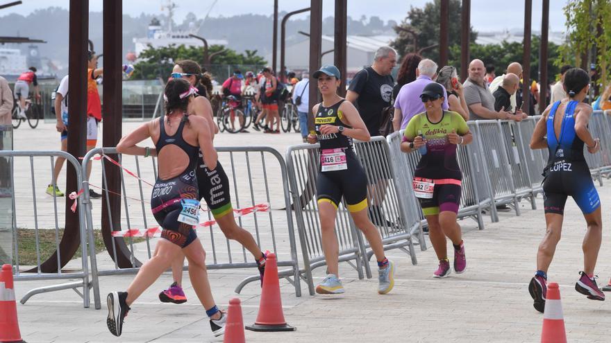 A Coruña, capital del triatlón: campeonatos de grupos de edad, juvenil y júnior