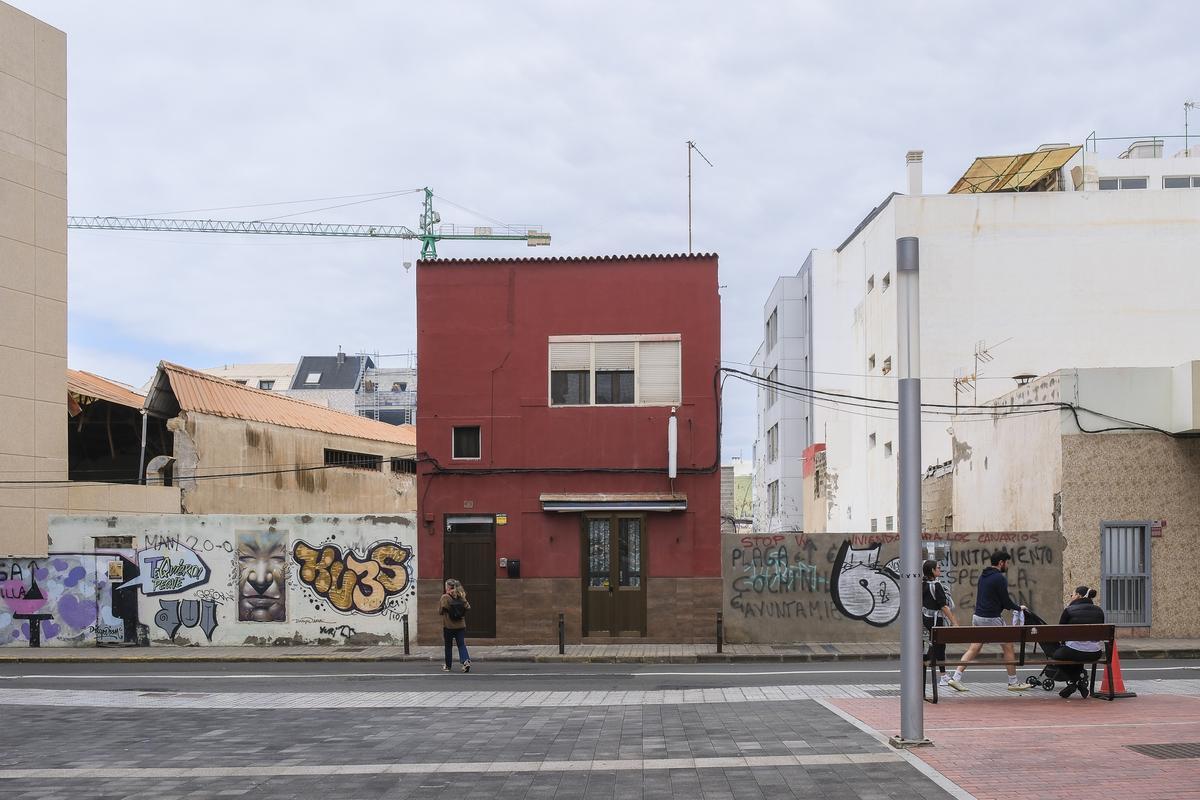Vivienda a expropiar en el número 20 de la calle Castillejos, sobre el barranco de La Ballena