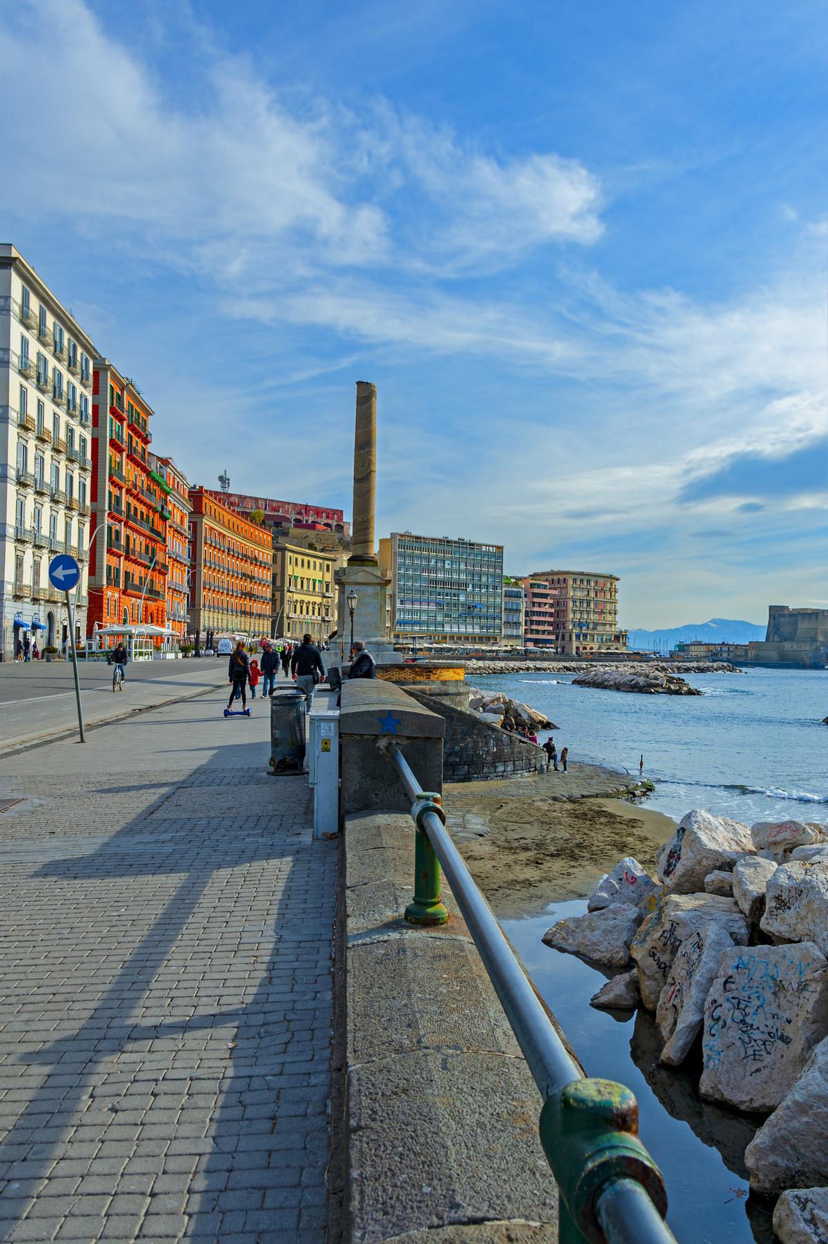 La sección de Caracciolo en el Lungomare de Nápoles