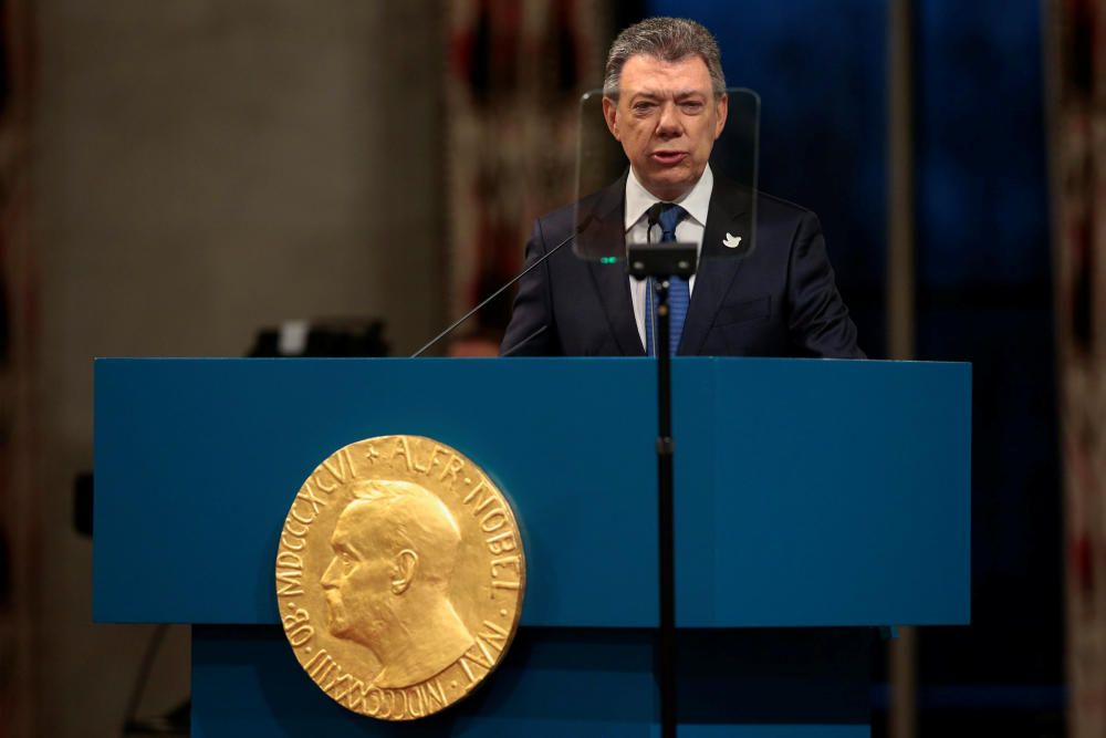Santos recibe el Nobel de la Paz en Oslo