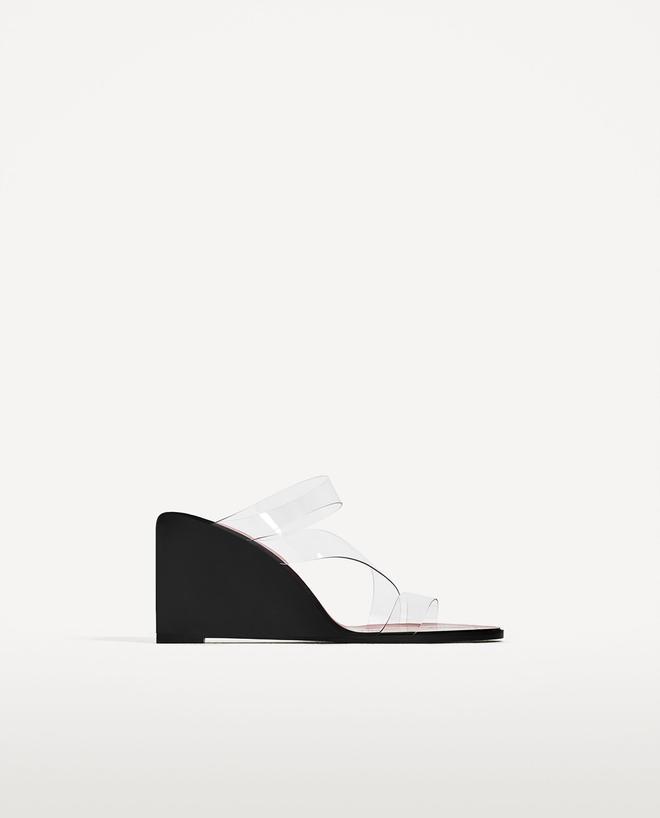 Sandalias transparentes de Zara