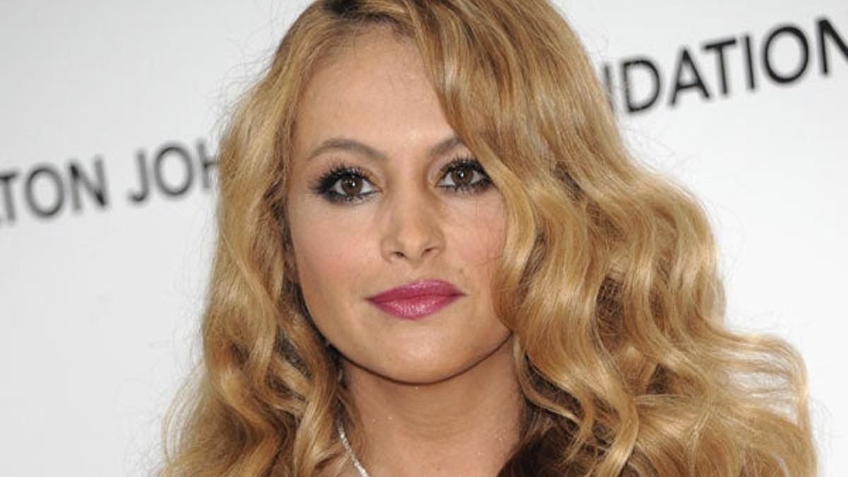 Paulina Rubio pierde los papeles con la policía