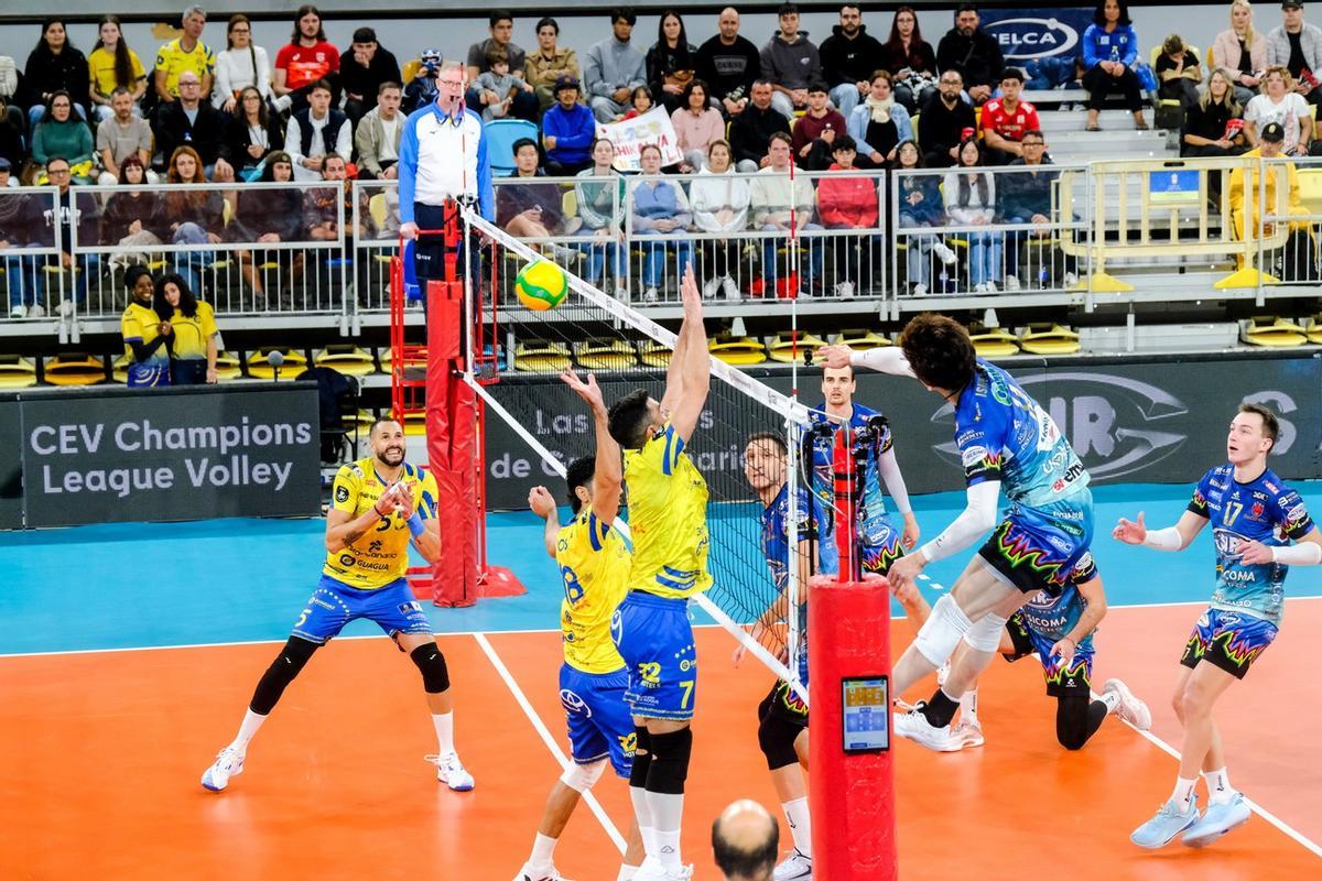 Voleibol - Champions: Guaguas - Perugia