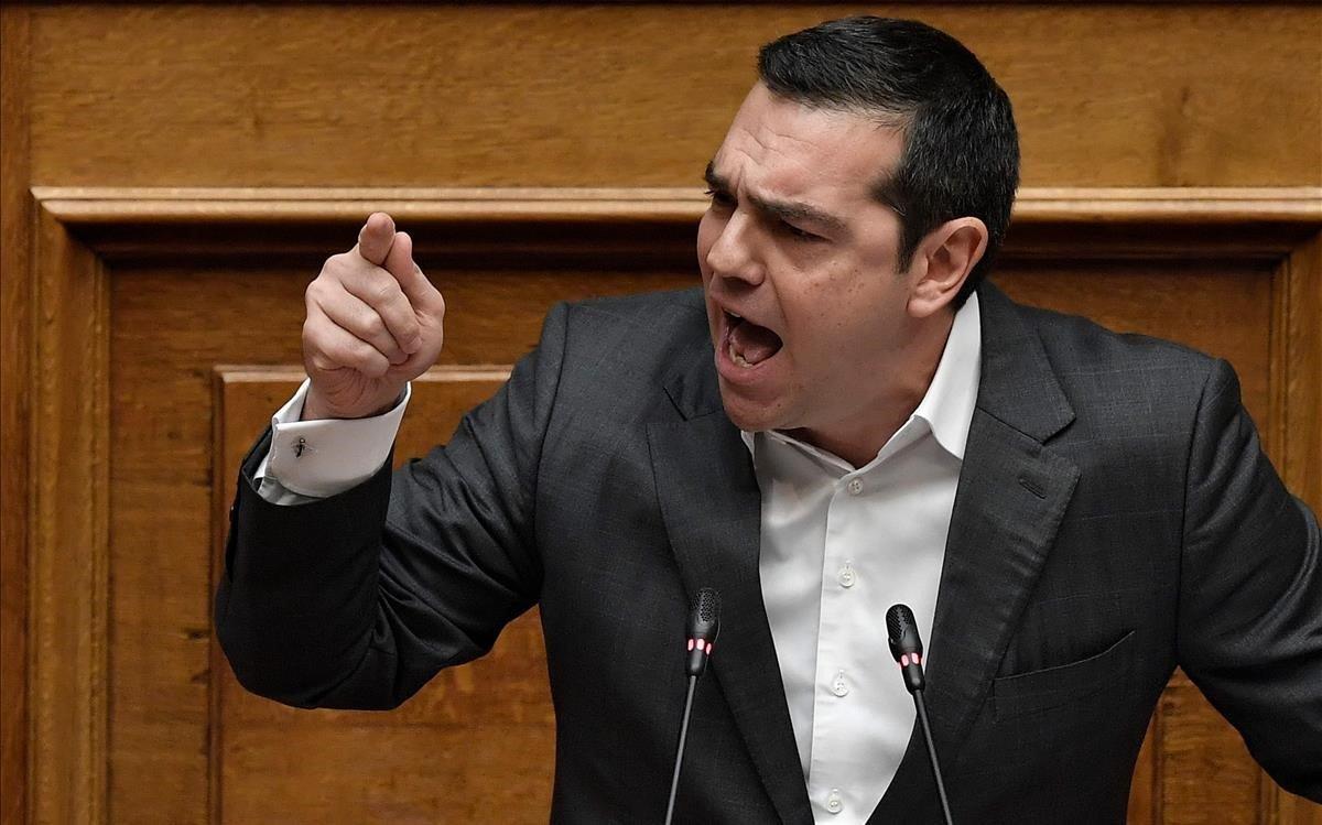 zentauroepp46555308 greek prime minister alexis tsipras gestures as he speaks on190116185747