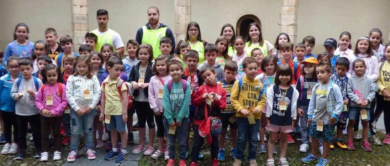 Cangas y Tineo ya esparcen en verano