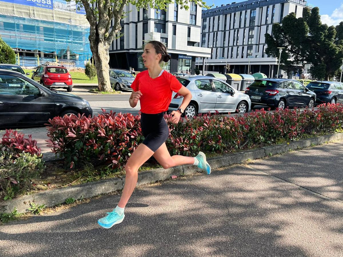 Natalia Castro entrenando el sector de carrera.