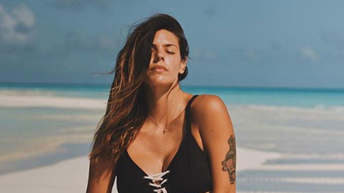 Laura Matamoros enamora a sus seguidores con un topless en Instagram | Mundo Deportivo
