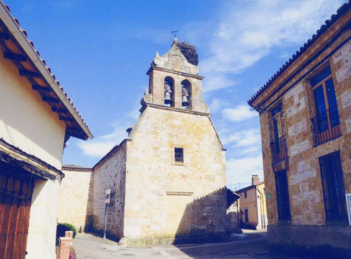 San Marcial, tendido mansamente en el valle recorrido por la rivera de Campeán