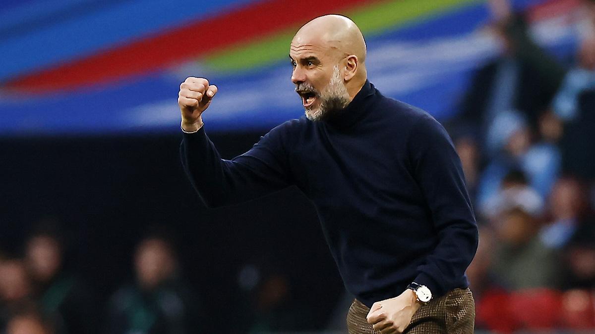 Pep Guardiola celebra el gol del Manchester City durante la Carabao Cup en Wembley.