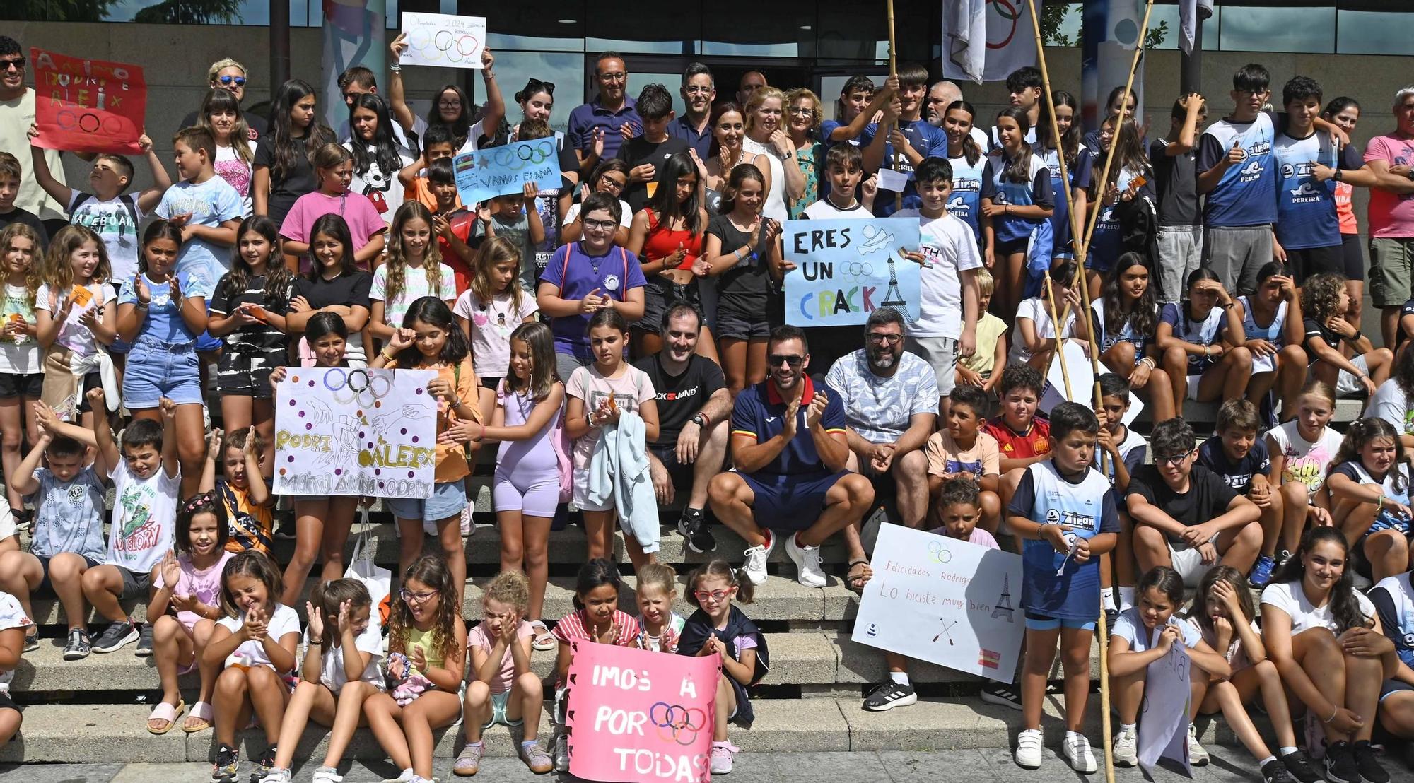 Moaña recibe entre aplausos a su olímpico Rodrigo Conde