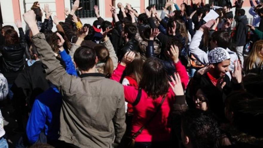 Los estudiantes defienden en las calles de Murcia la educación pública