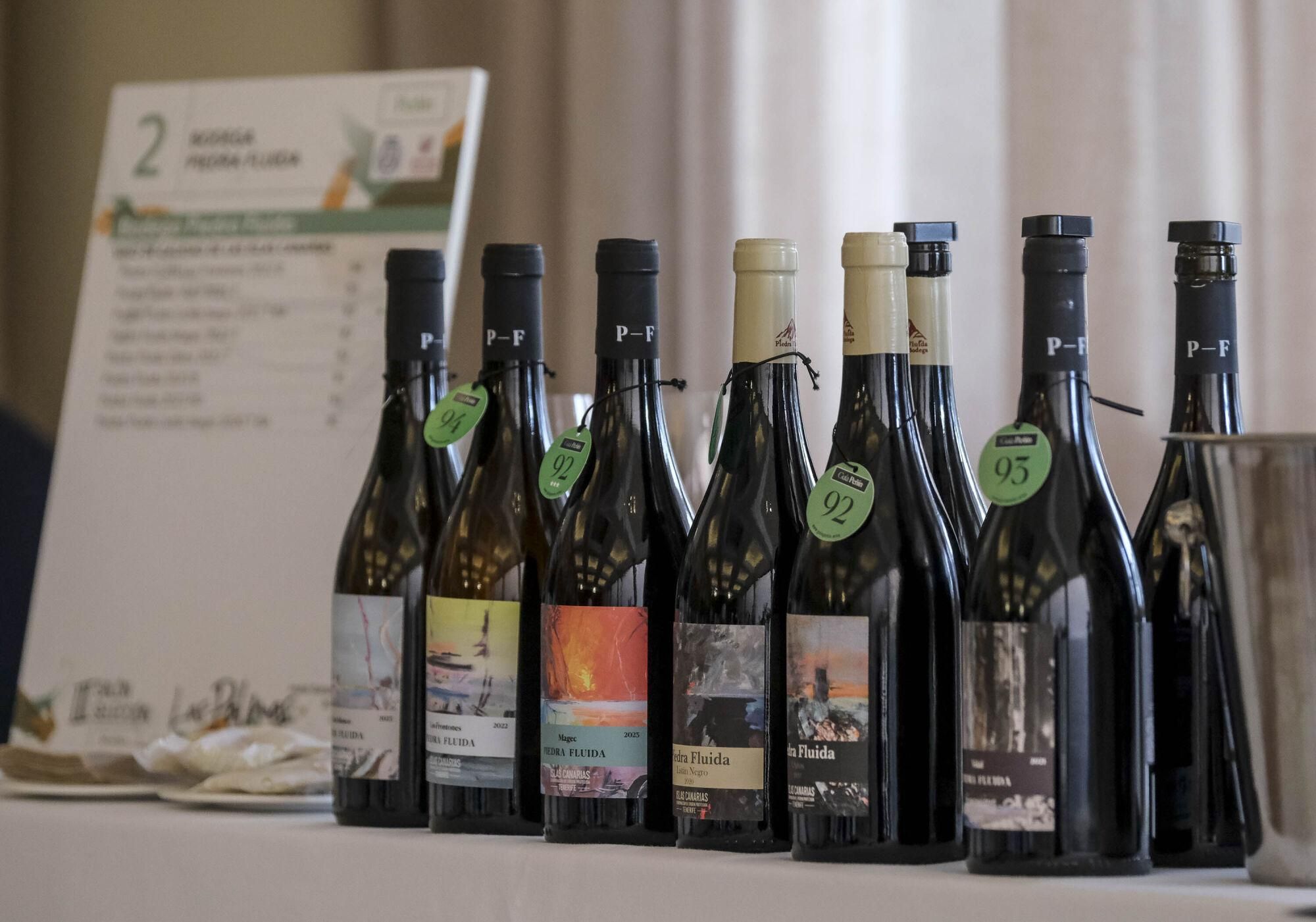 Encuentro en Gran Canaria de responsables de la Guía de vinos Peñín