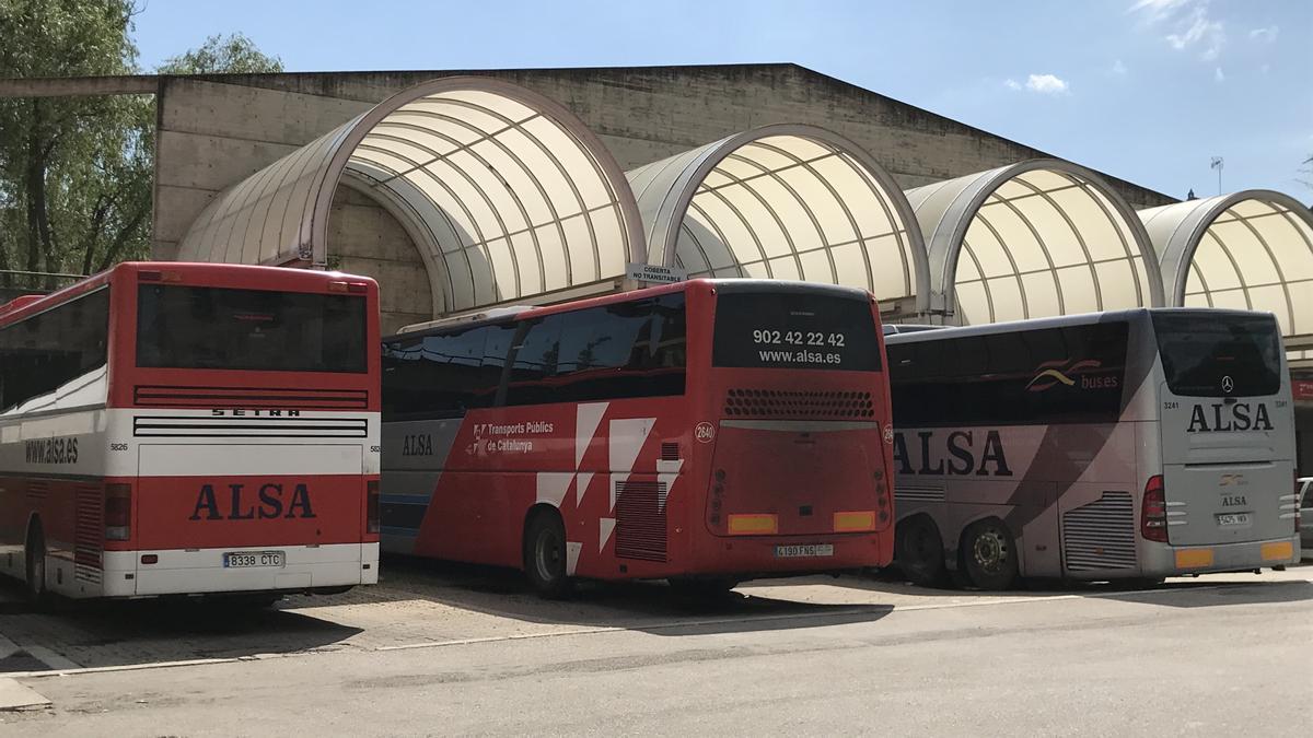 L&#039;estació de busos de Solsona amb autocars de l&#039;empresa ALSA