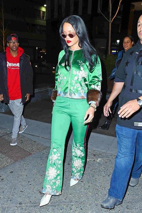 Rihanna con chándal de Gucci