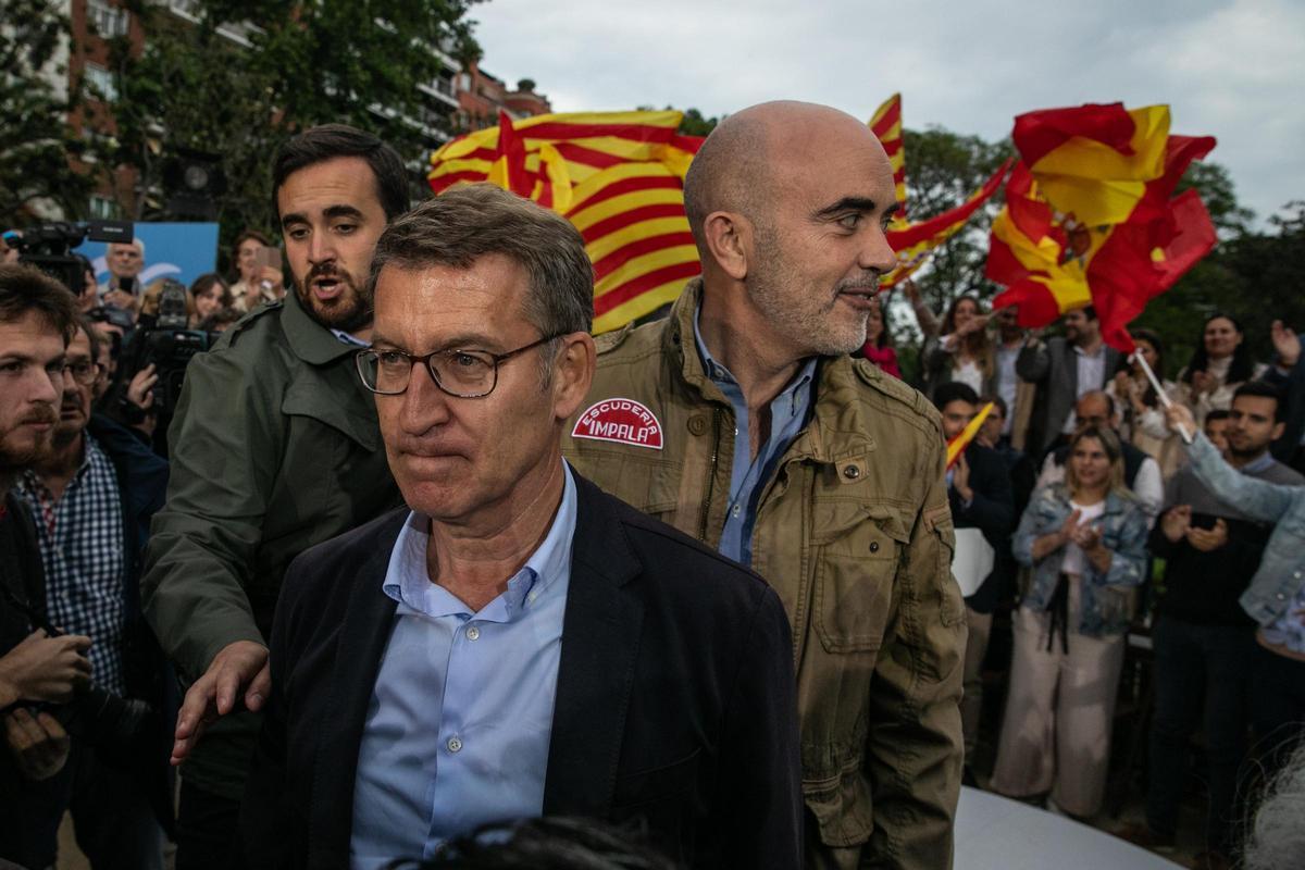 Feijóo pide la llave de Barcelona. El líder del PP apela al voto útil para frenar al populismo y al independentismo en el gobierno de la capital catalana
