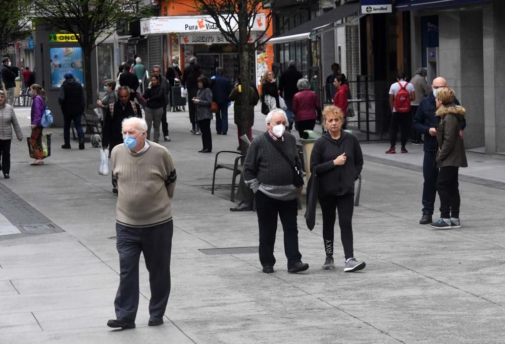 Así fue el paseo de los mayores en A Coruña