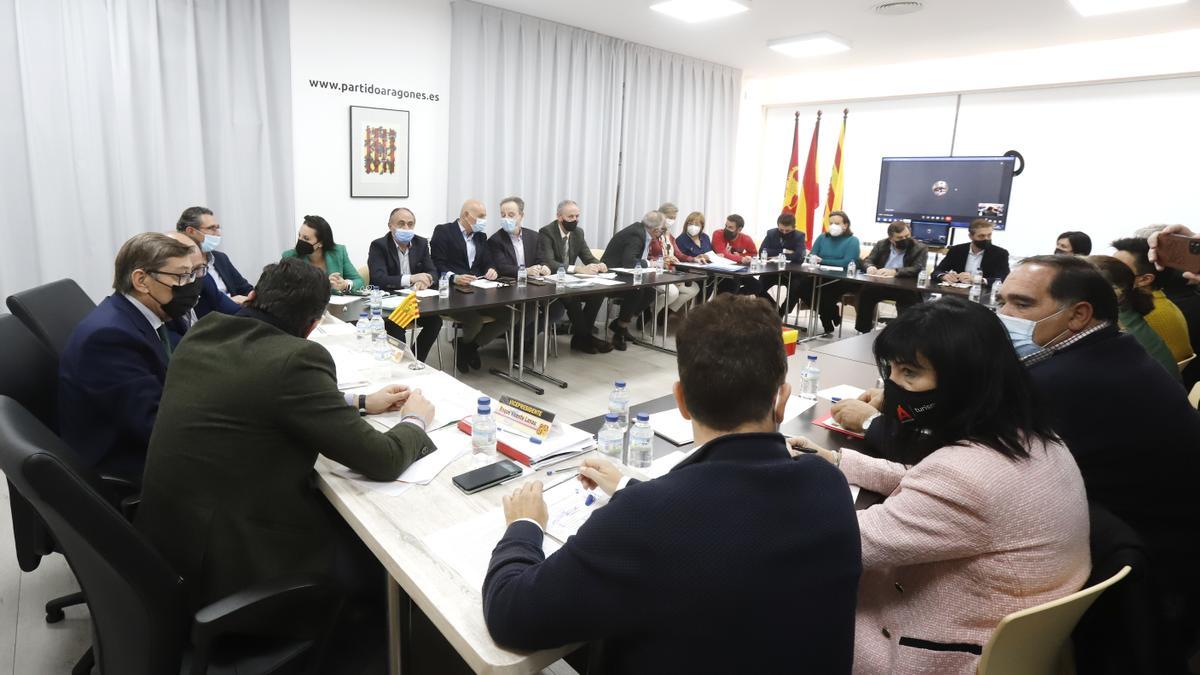 Reunión de la comisión Ejecutiva del PAR, este martes por la tarde, en la sede del partido en la calle Tarragona.