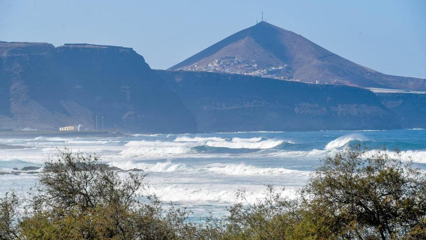 Trayecto con oleaje de Líneas Romero entre Lanzarote y La Graciosa (07/11/2023)