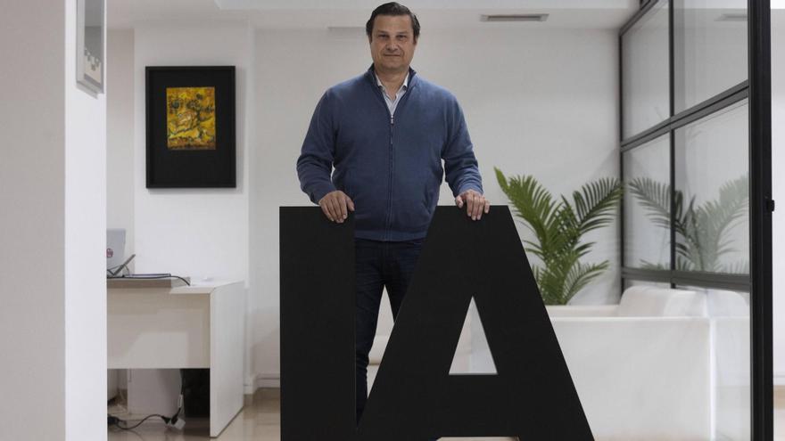 Lorenzo Serratosa, presidente de Substrate AI, en la sede de la firma en València, antes de la entrevista.